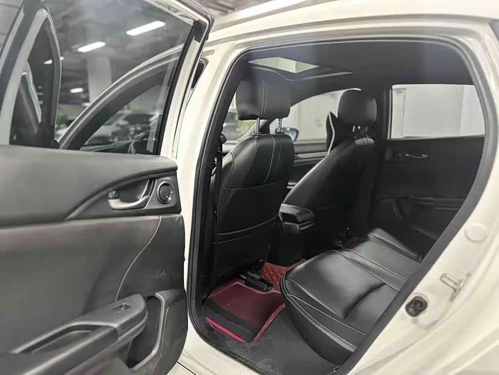 Фото 6 - Honda Civic