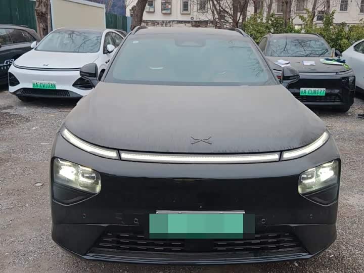 Photo 2 - XPeng G9