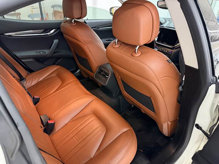 Фото 6 - Maserati Ghibli