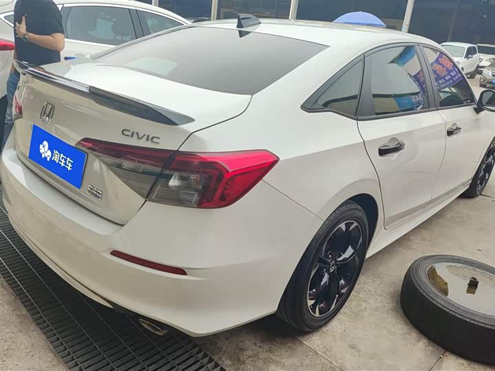 Фото 3 - Honda Civic