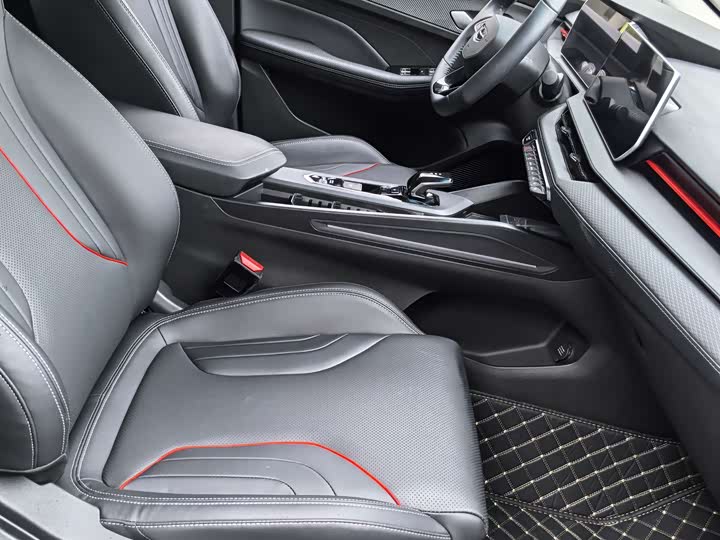 Фото 7 - Geely Binrui