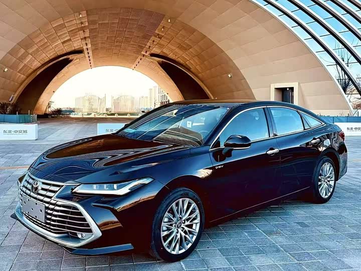 Photo 1 - Toyota Avalon