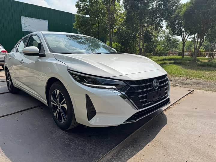 Photo 3 - Nissan Sylphy