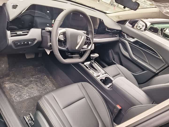 Фото 3 - Bestune B70