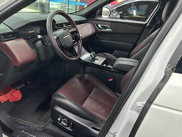 Photo 3 - Land Rover Range Rover Velar