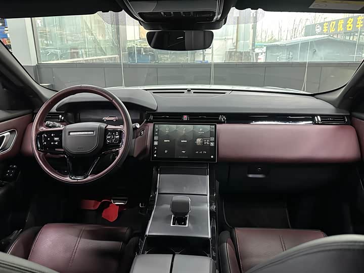 Photo 4 - Land Rover Range Rover Velar