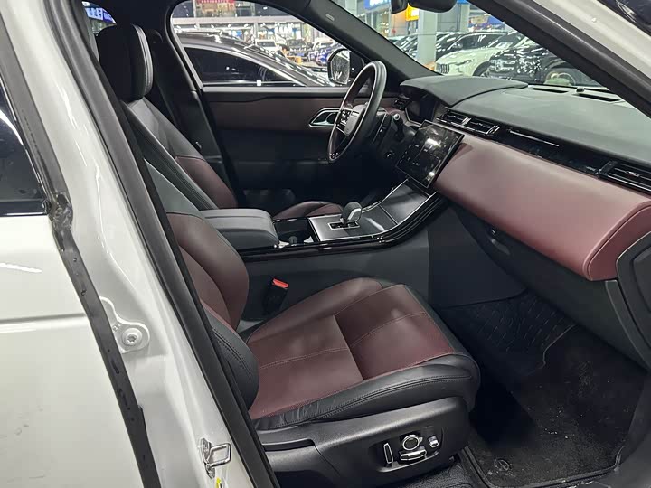 Photo 6 - Land Rover Range Rover Velar