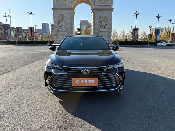 Фото 2 - Toyota Avalon