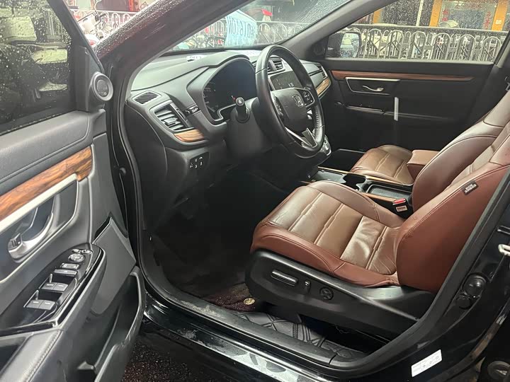 Photo 3 - Honda CR-V