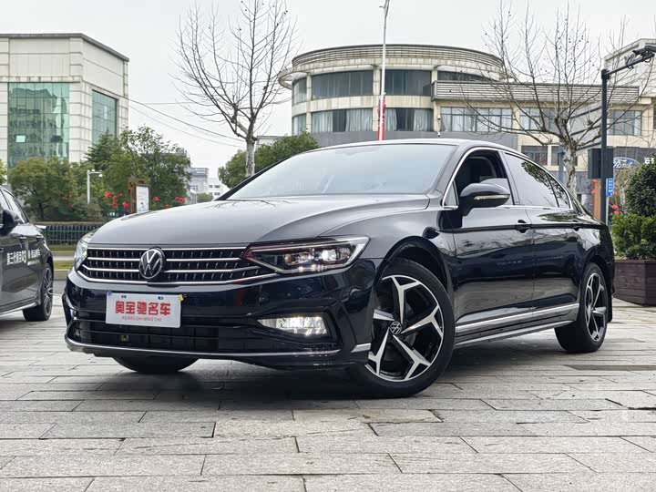 Фото 1 - Volkswagen Magotan