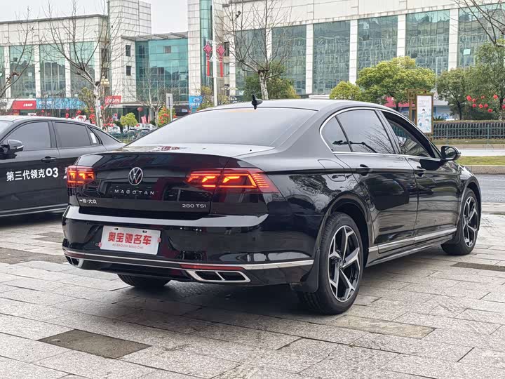 Фото 4 - Volkswagen Magotan