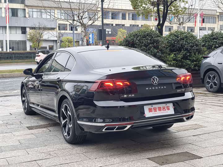 Фото 6 - Volkswagen Magotan