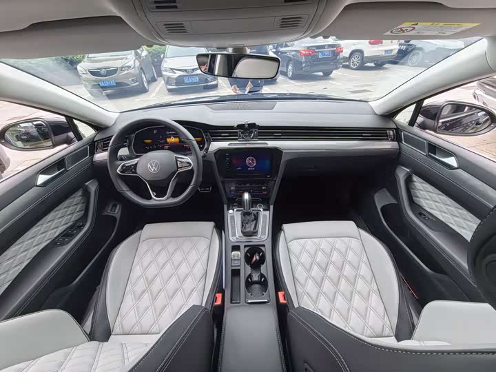 Фото 7 - Volkswagen Magotan