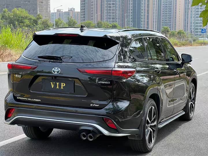 Фото 6 - Toyota Crown Kluger