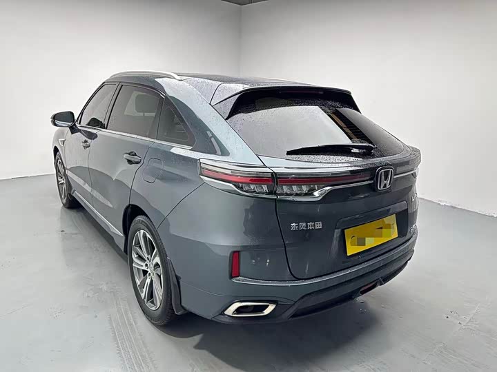 Фото 3 - Honda UR-V