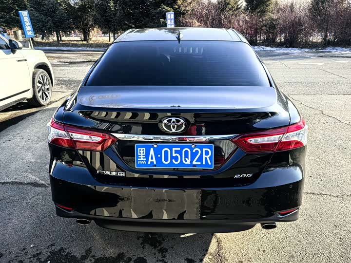 Фото 6 - Toyota Camry