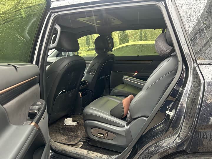 Photo 3 - Dongfeng Yipai eπ 008