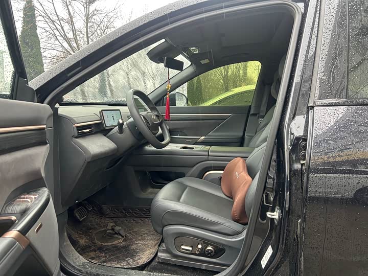 Photo 5 - Dongfeng Yipai eπ 008