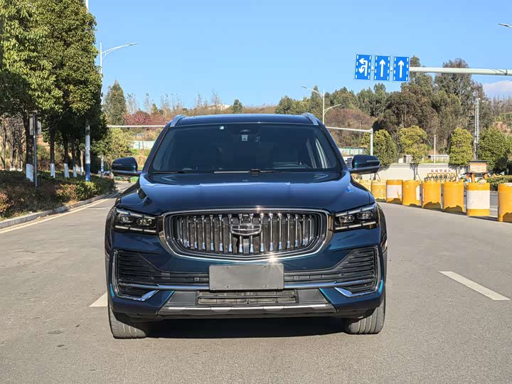 Фото 2 - Geely Monjaro