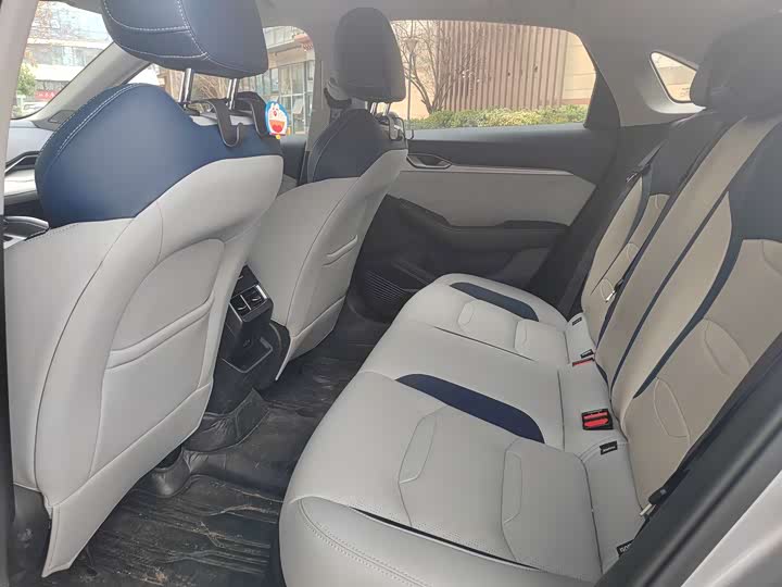 Фото 8 - Geely Preface