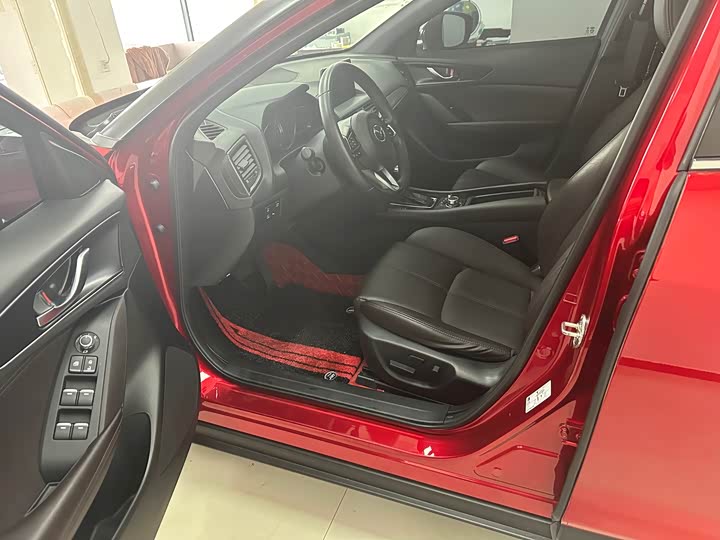 Фото 2 - Mazda CX-4