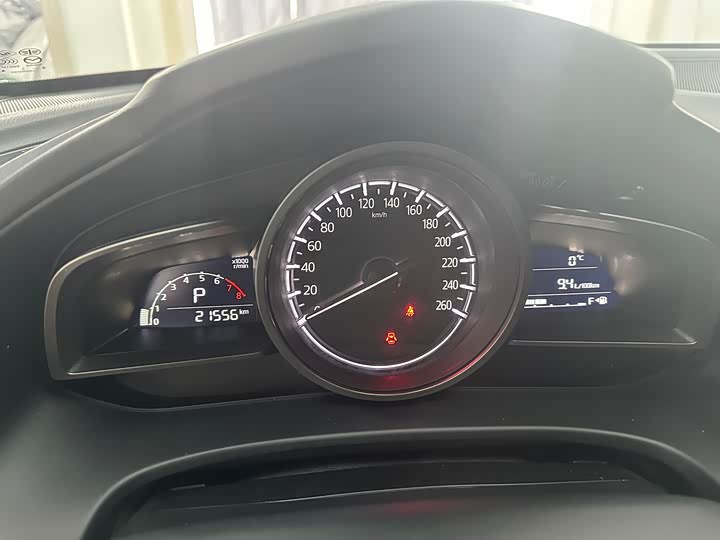 Фото 8 - Mazda CX-4