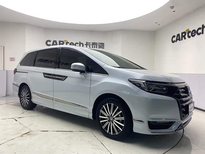 Фото 2 - Honda Elysion