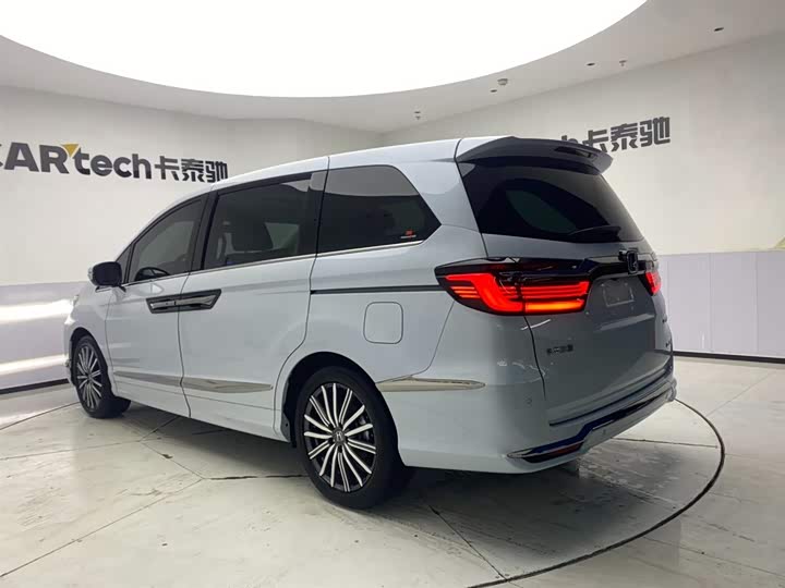 Фото 7 - Honda Elysion