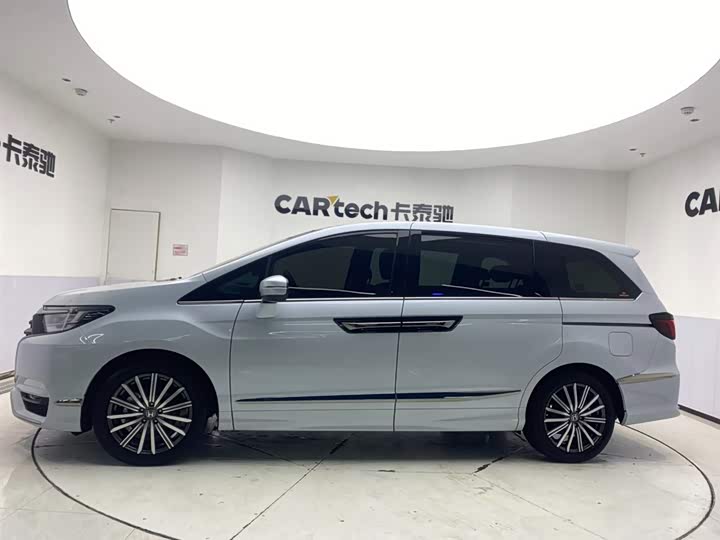 Фото 8 - Honda Elysion