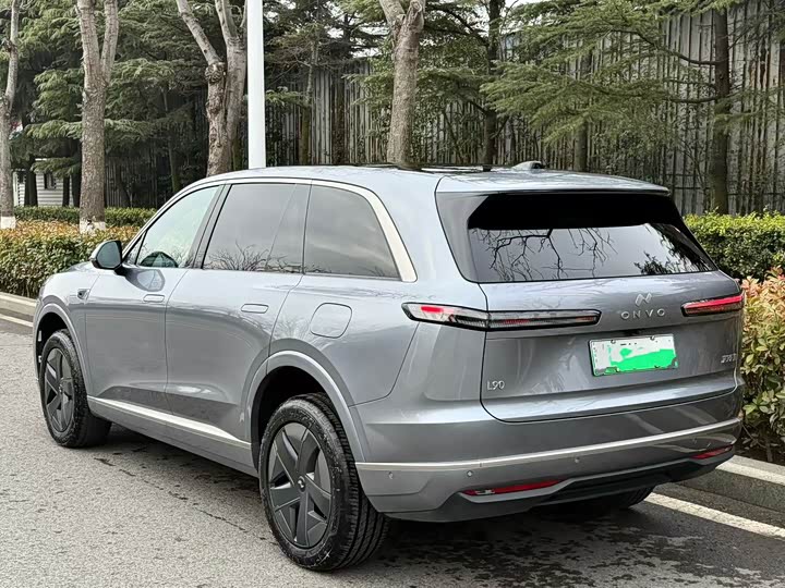 Фото 3 - Nio Onvo L90