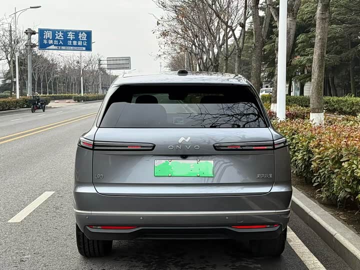 Фото 4 - Nio Onvo L90