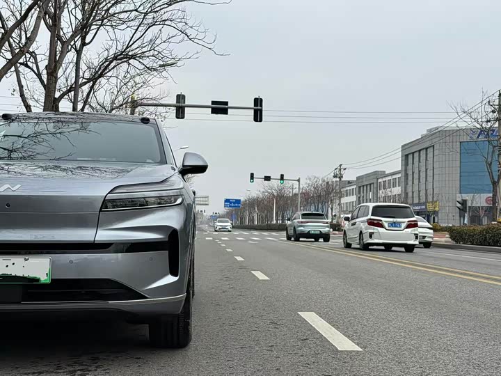 Фото 5 - Nio Onvo L90