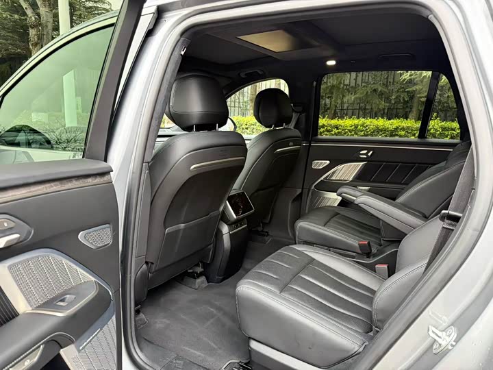 Фото 8 - Nio Onvo L90