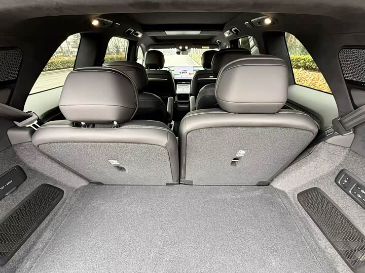 Фото 9 - Nio Onvo L90