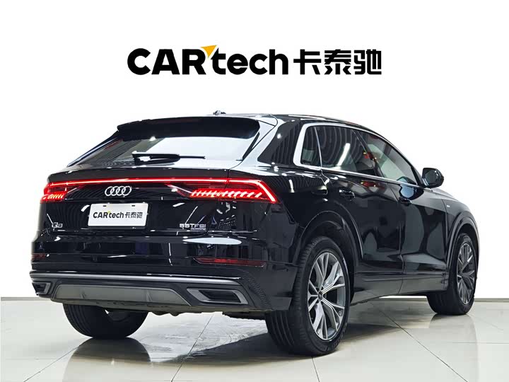 Фото 4 - Audi Q8