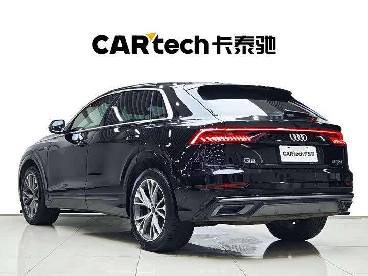Фото 6 - Audi Q8