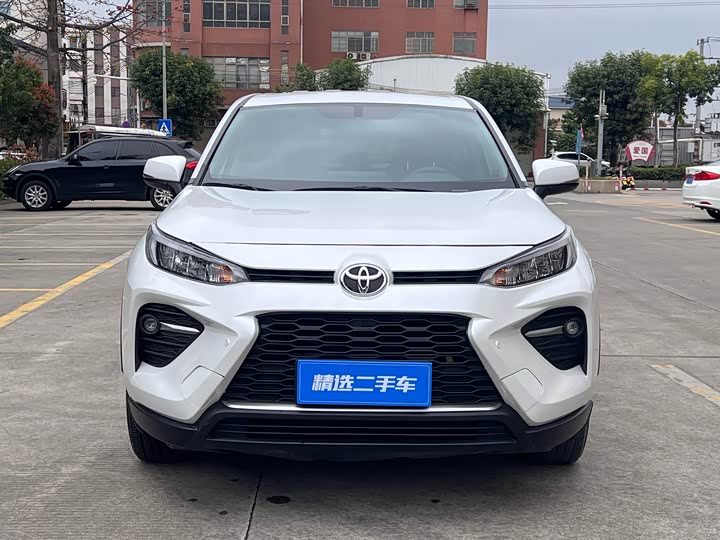 Фото 3 - Toyota Wildlander