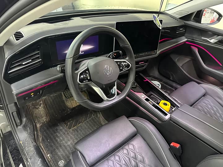 Фото 2 - Volkswagen Magotan