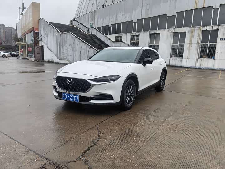 Photo 1 - Mazda CX-4