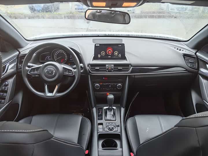 Photo 7 - Mazda CX-4
