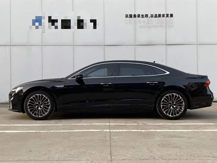 Фото 3 - Audi A7L