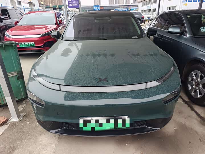 Фото 2 - XPeng P7