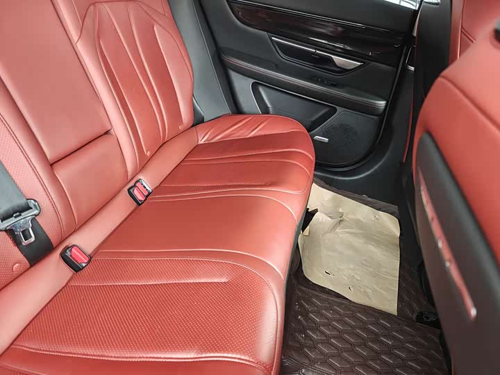 Фото 9 - XPeng P7