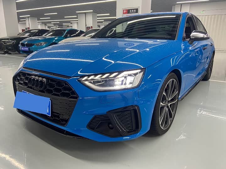 Фото 1 - Audi S4