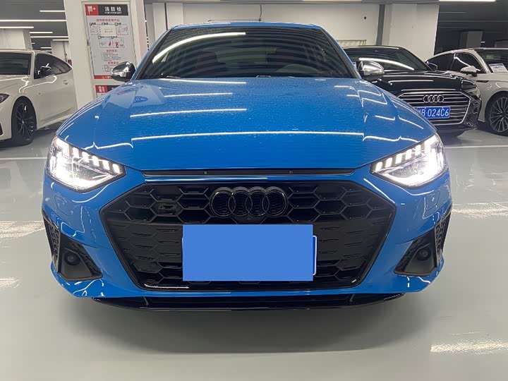 Фото 2 - Audi S4