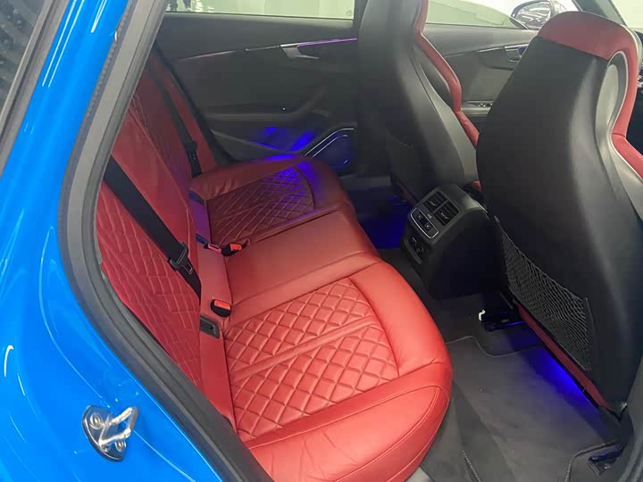 Фото 9 - Audi S4