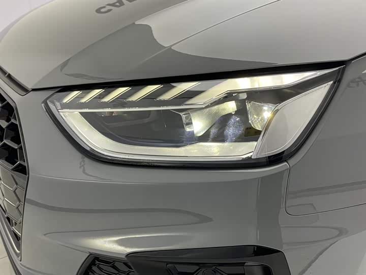 Фото 9 - Audi A4L