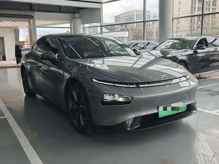 Фото 3 - XPeng P7