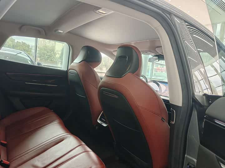 Фото 8 - XPeng P7