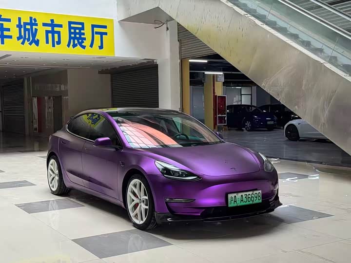 Фото 3 - Tesla Model 3